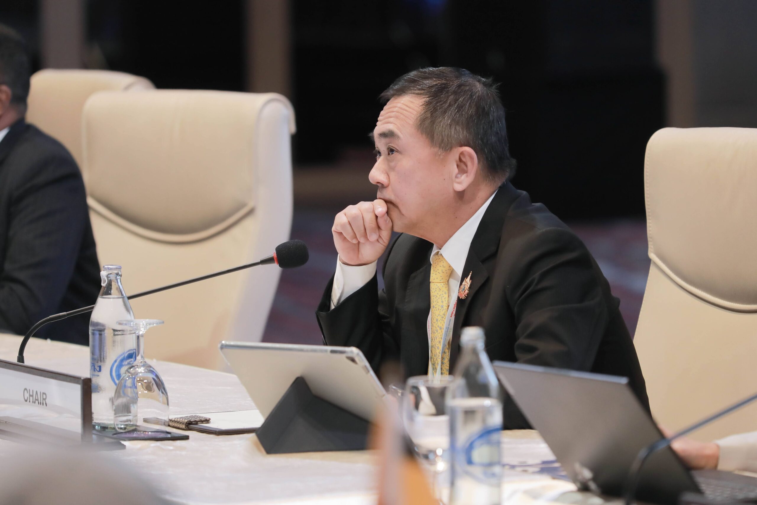 ดีอี จับมือ ตร.- ป.ป.ส. MOU ร่วมยกระดับปราบยาเสพติดออนไลน์ เตือนผู้มีส่วนเกี่ยวข้อง เสี่ยงโทษหนัก